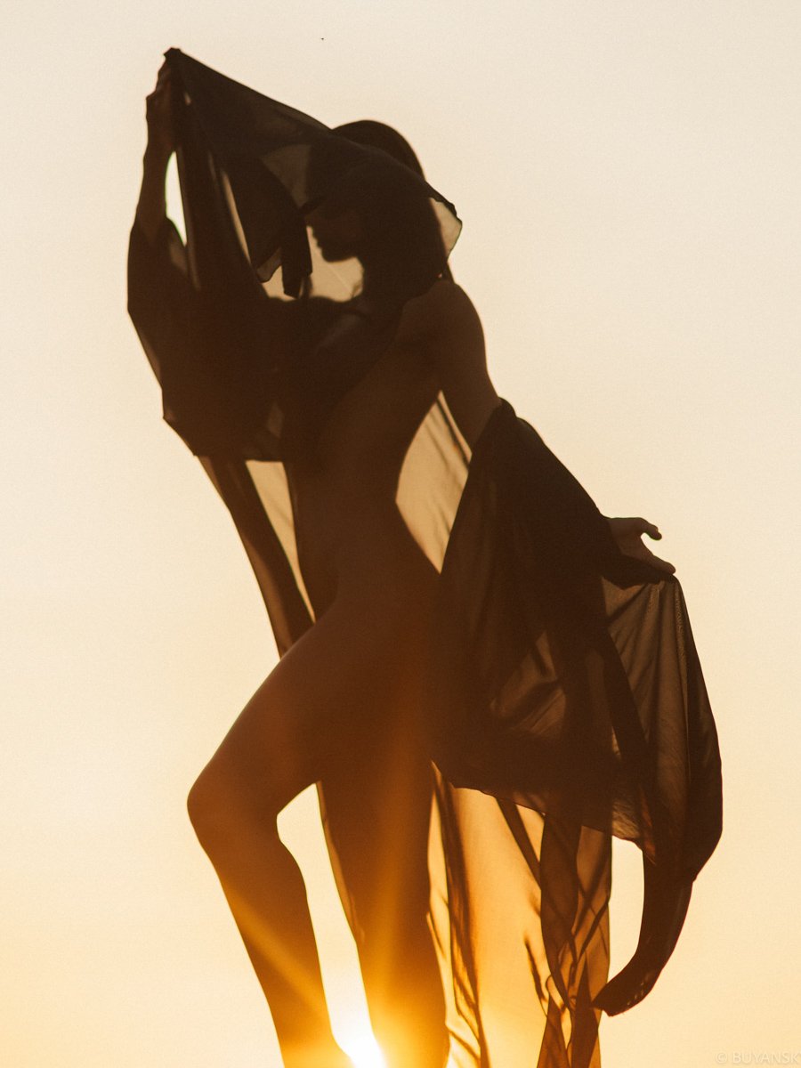Artistic nude photography series: Goddess in Sunset — Mary MDL by Buyanskyy
